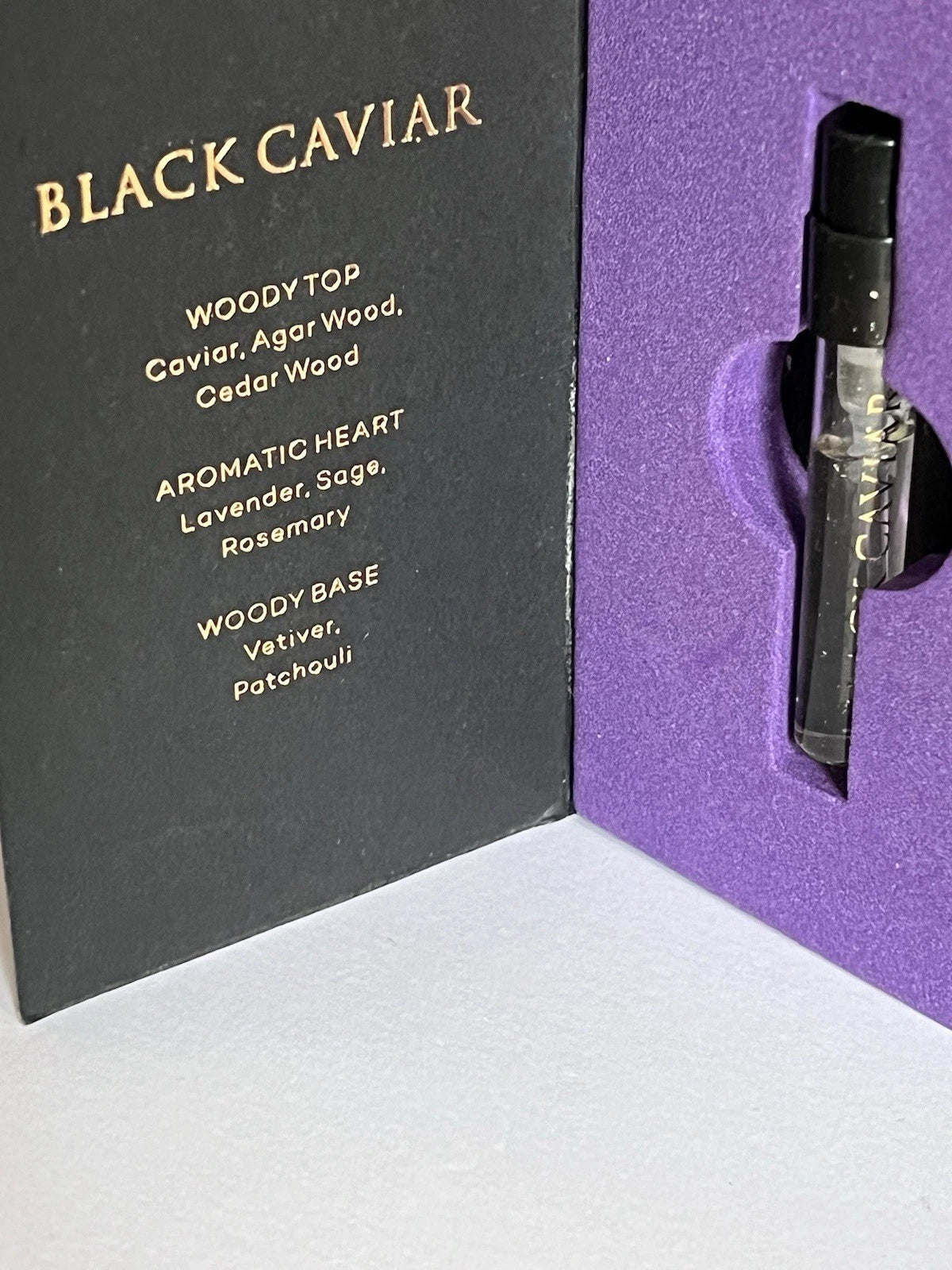 Offizielle Parfümprobe „Black Caviar“ von Electimuss London, 1,5 ml