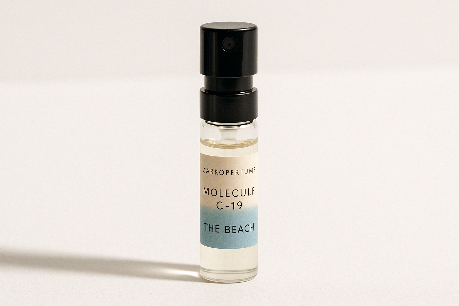 Zarkoperfume Molecule C-19 The Beach 2ml 0.068 fl. oz. offizielle Parfümprobe Zarkoperfume Molecule C-19 The Beach 2ml 0.068 fl. oz. offizielle Parfümprobe