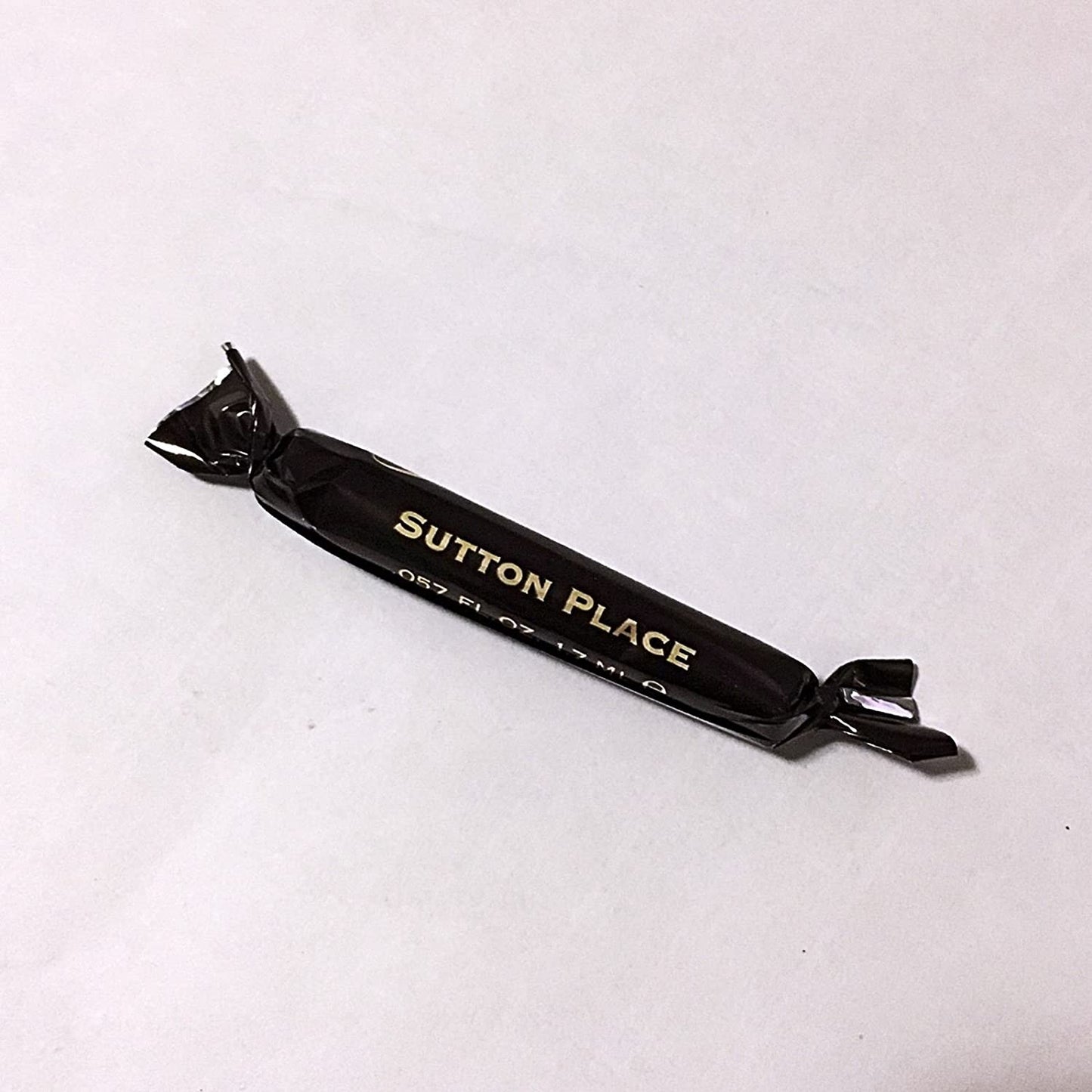 Bond Nr. 9 Sutton Place 1,7 ML 0,057 fl. oz. o.z. Viruslinen-Hajuvesinäyte, Bond No 9 Sutton Place 1,7 ML 0,057 fl. o.z. oficjalna próbka parfum, Bond No 9 Sutton Place 1,7 ML 0,057 fl. o.z. offizielles Parfüm, Bond No 9 Sutton Place 1,7 ML 0,057 fl.