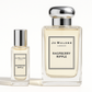 Jo Malone Raspberry Ripple 12-ml-Probeflasche neben der 100-ml-Flasche Jo Malone Raspberry Ripple