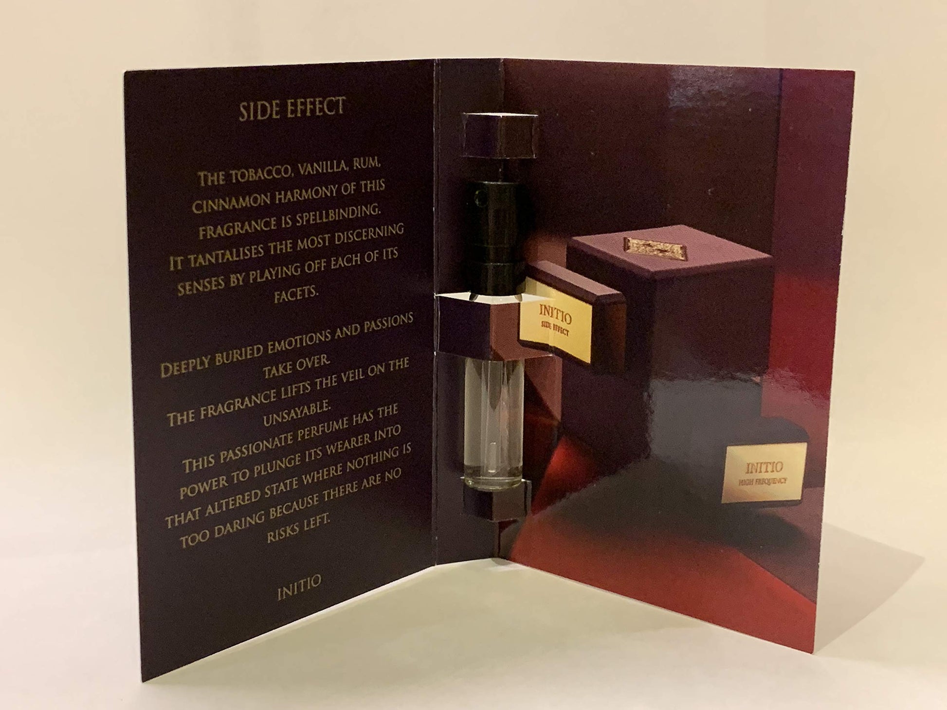 Initio Side Effect 1,5 ml/0,05 fl.oz. virallinen hajuvesinäyte, Initio Side Effect 1,5 ml/0,05 fl.oz. oficjalna próbka parfum, Initio Side Effect 1,5 ml/0,05 fl.oz. offiziell parfymprov, Initio Side Effect 1,5 ml/0,05 fl.oz. offizielles Parfüm, Initi